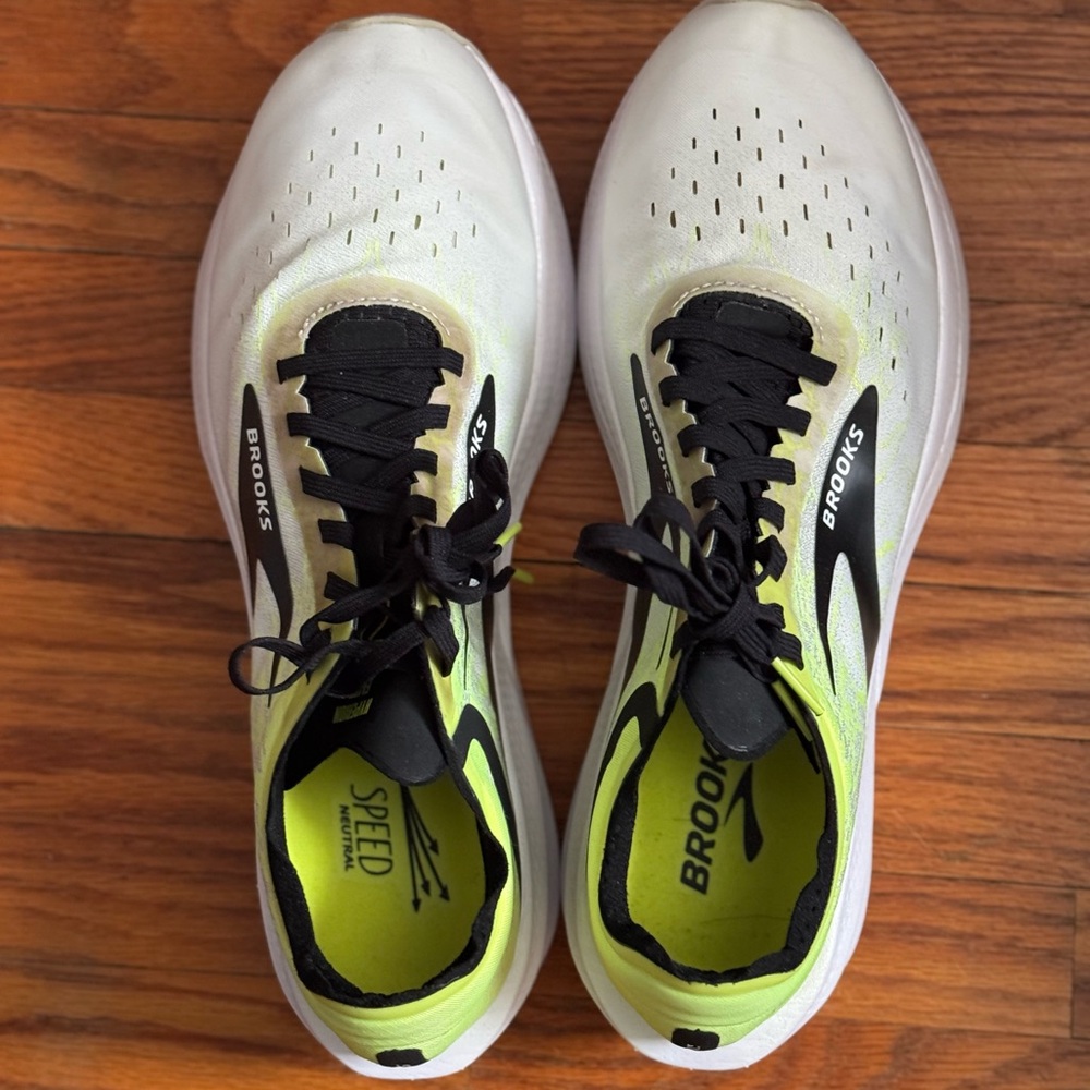 Brooks Hyperion Elite 2 Men's size 11.5 White and Black Carbon Plated shoes